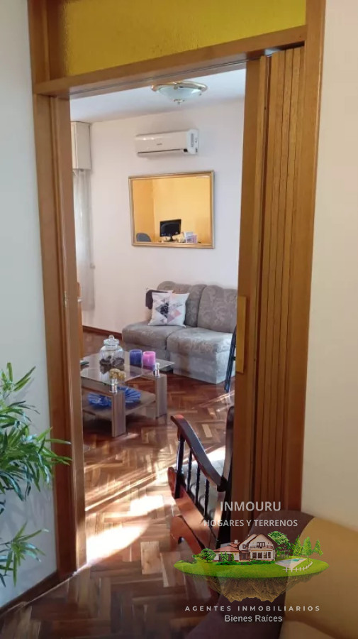 Apartamento ID.745 - Se alquila apto tipo casa en altos, 2 dormitorios, garaje, Brazo Oriental