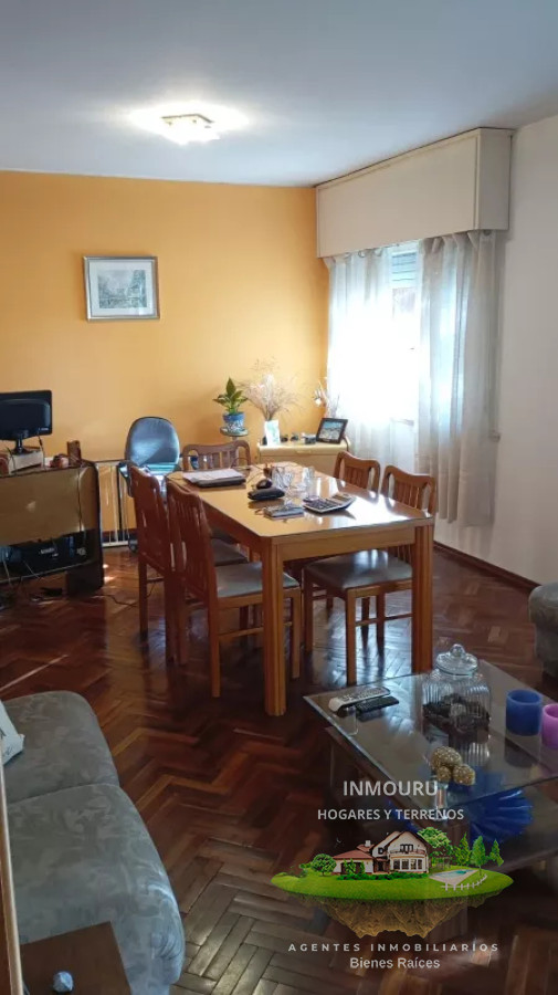 Apartamento ID.745 - Se alquila apto tipo casa en altos, 2 dormitorios, garaje, Brazo Oriental