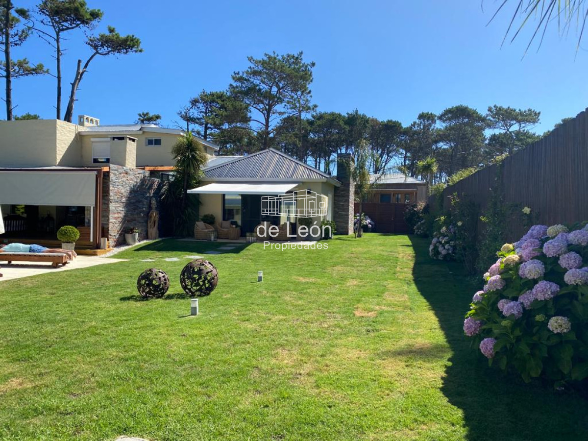 Casa ID.15208 - Excelente casa de 5 dormitorios en Montoya, La Barra