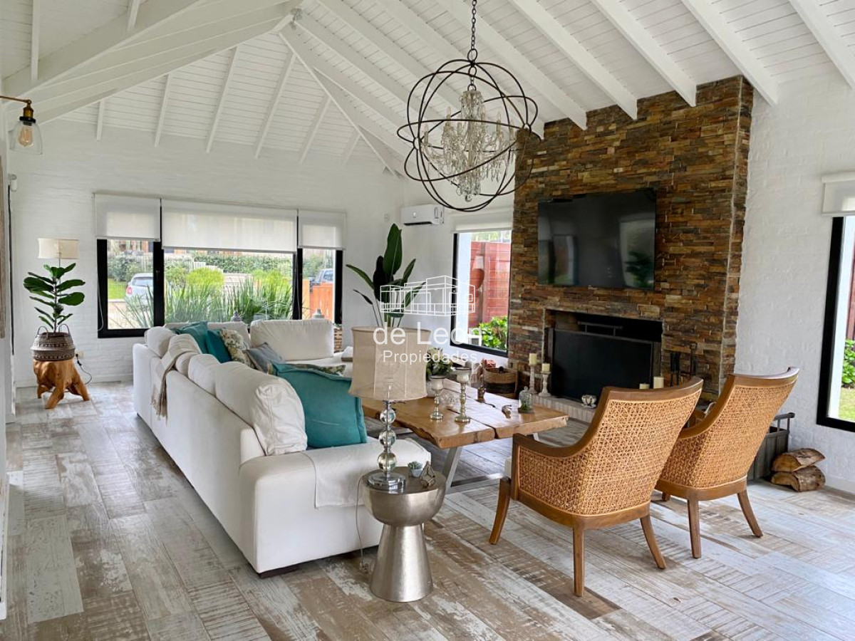 Casa ID.15208 - Excelente casa de 5 dormitorios en Montoya, La Barra