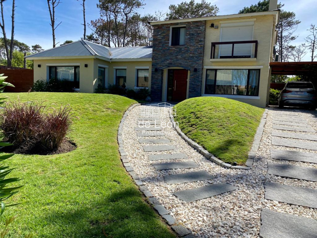 Casa ID.15208 - Excelente casa de 5 dormitorios en Montoya, La Barra