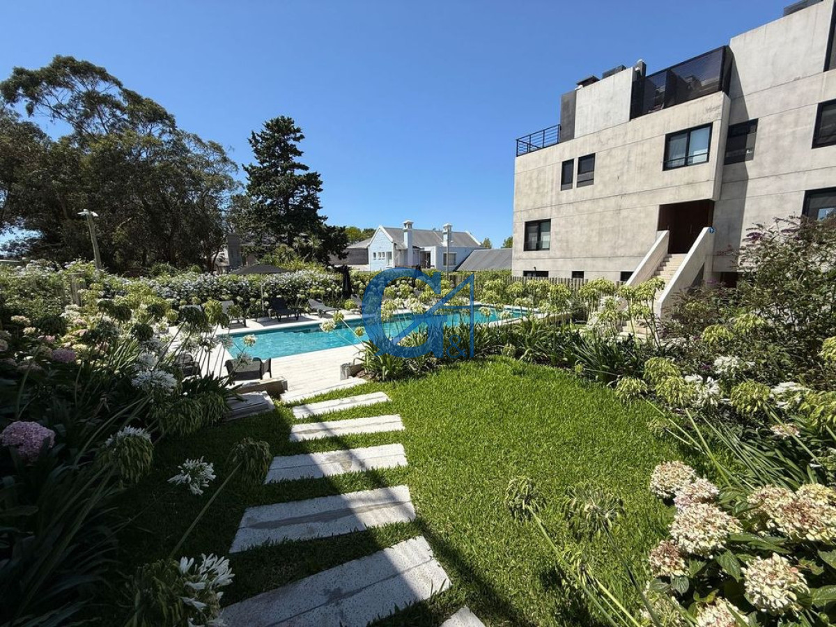 Apartamento ID.15718 - Tu Refugio Perfecto en La Barra: Un Apartamento para Disfrutar Todo el Año