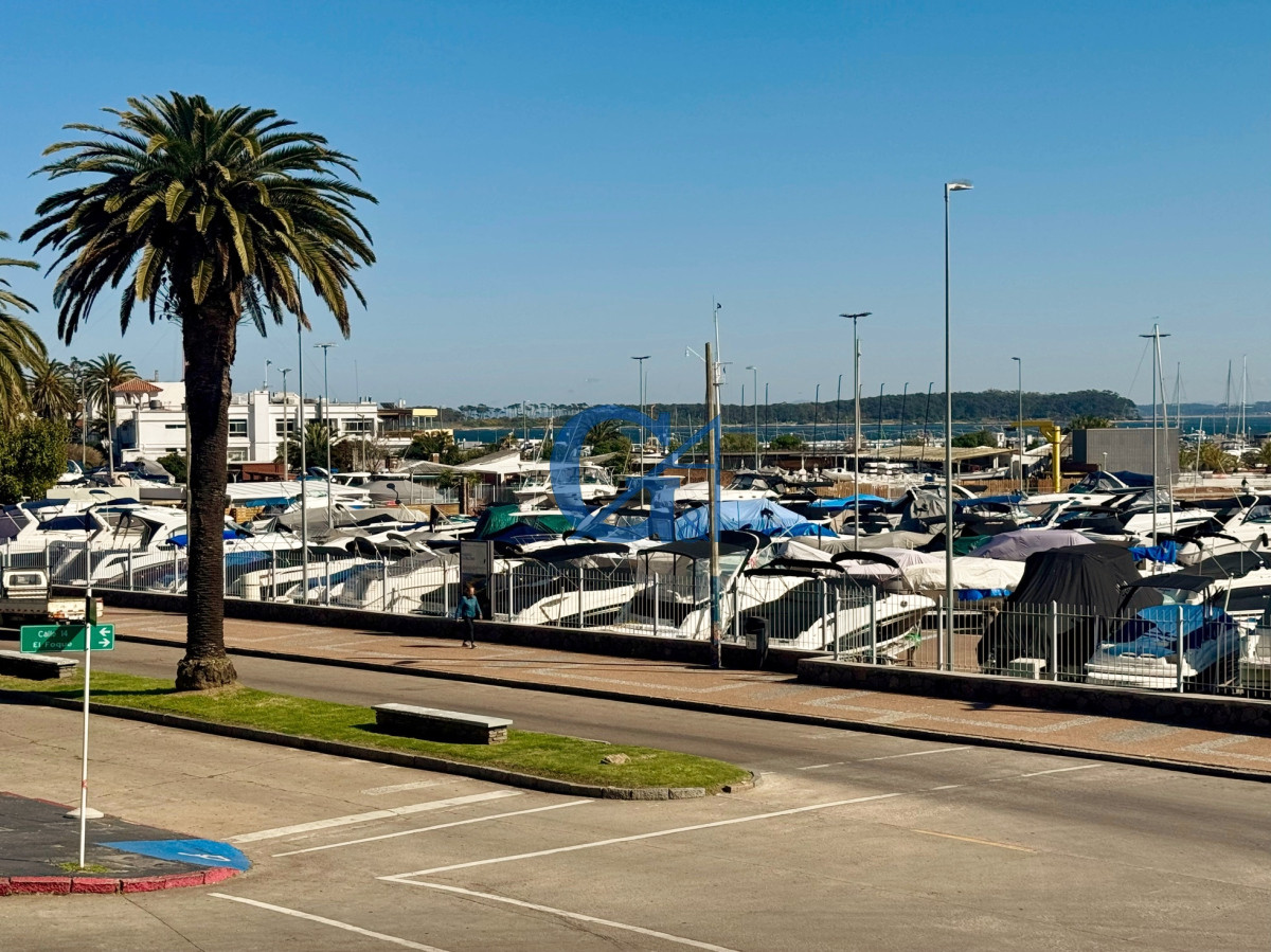 Apartamento ID.15705 - Vista maravillosa al Puerto de Punta del Este