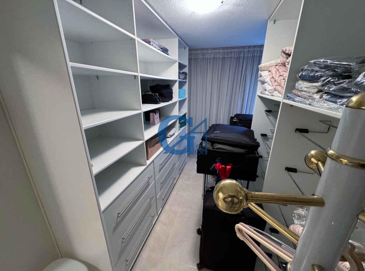 Apartamento ID.1931 - Lindísimos dos apartamentos en venta. Se venden juntos. 