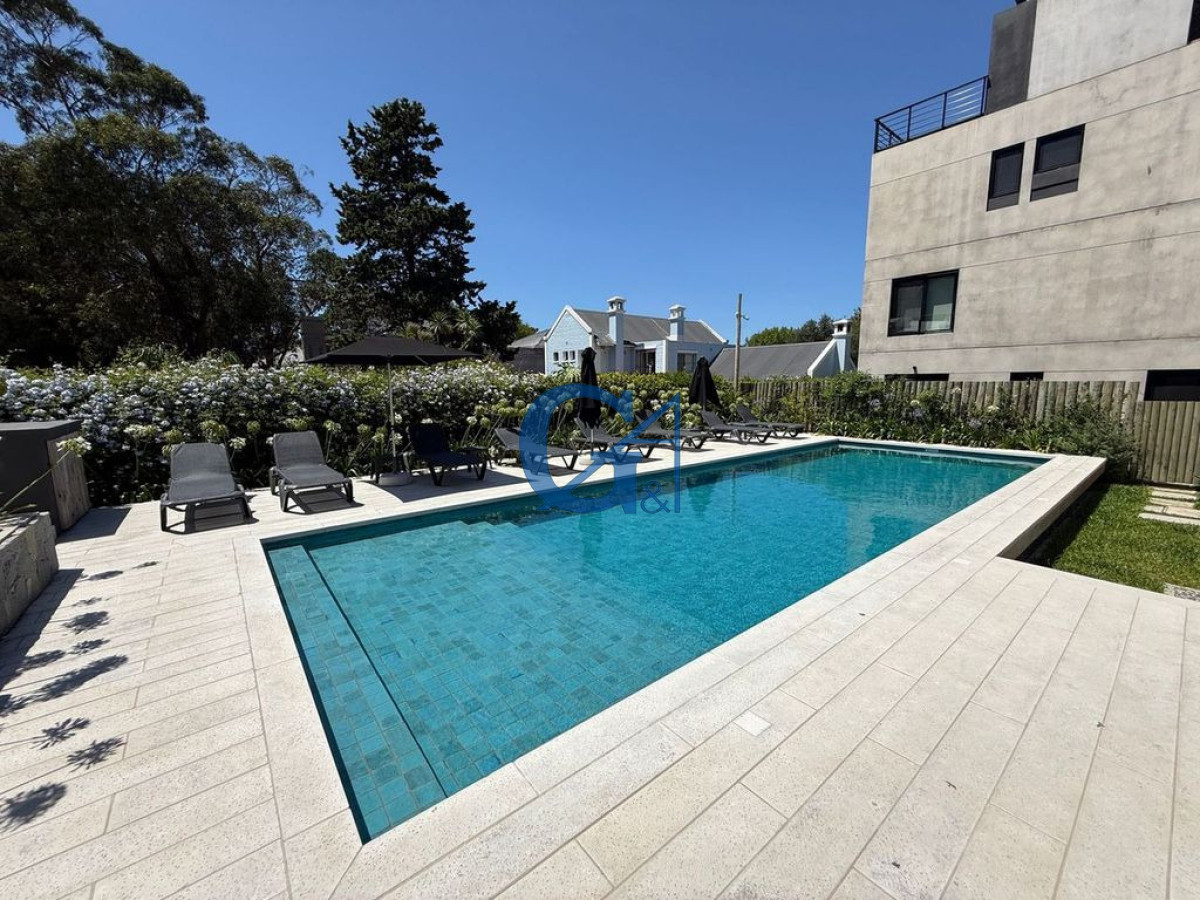 Apartamento ID.15718 - Tu Refugio Perfecto en La Barra: Un Apartamento para Disfrutar Todo el Año