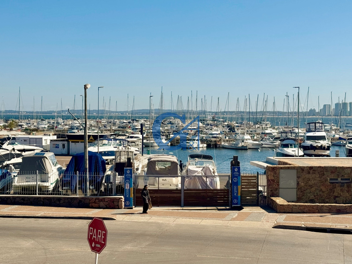 Apartamento ID.15705 - Vista maravillosa al Puerto de Punta del Este