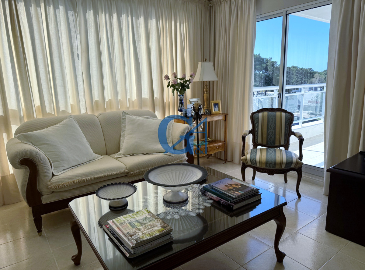 Apartamento ID.1931 - Lindísimos dos apartamentos en venta. Se venden juntos. 