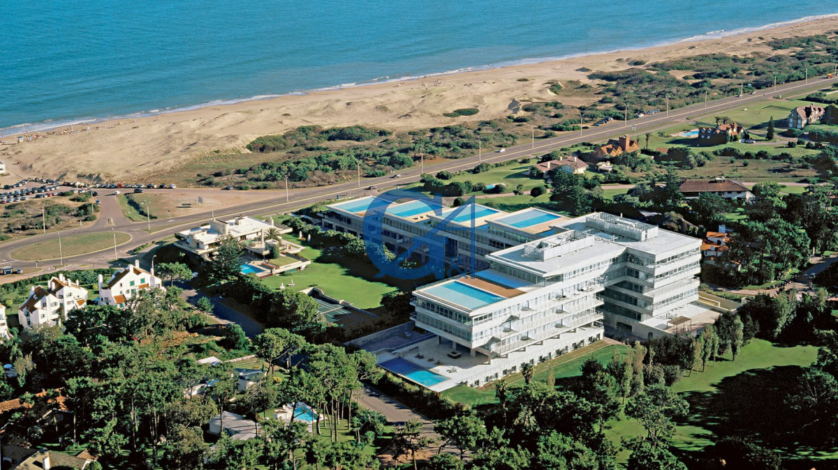 Apartamento ID.1565 - Playa Brava. Elegancia y Confort a Pasos del Mar