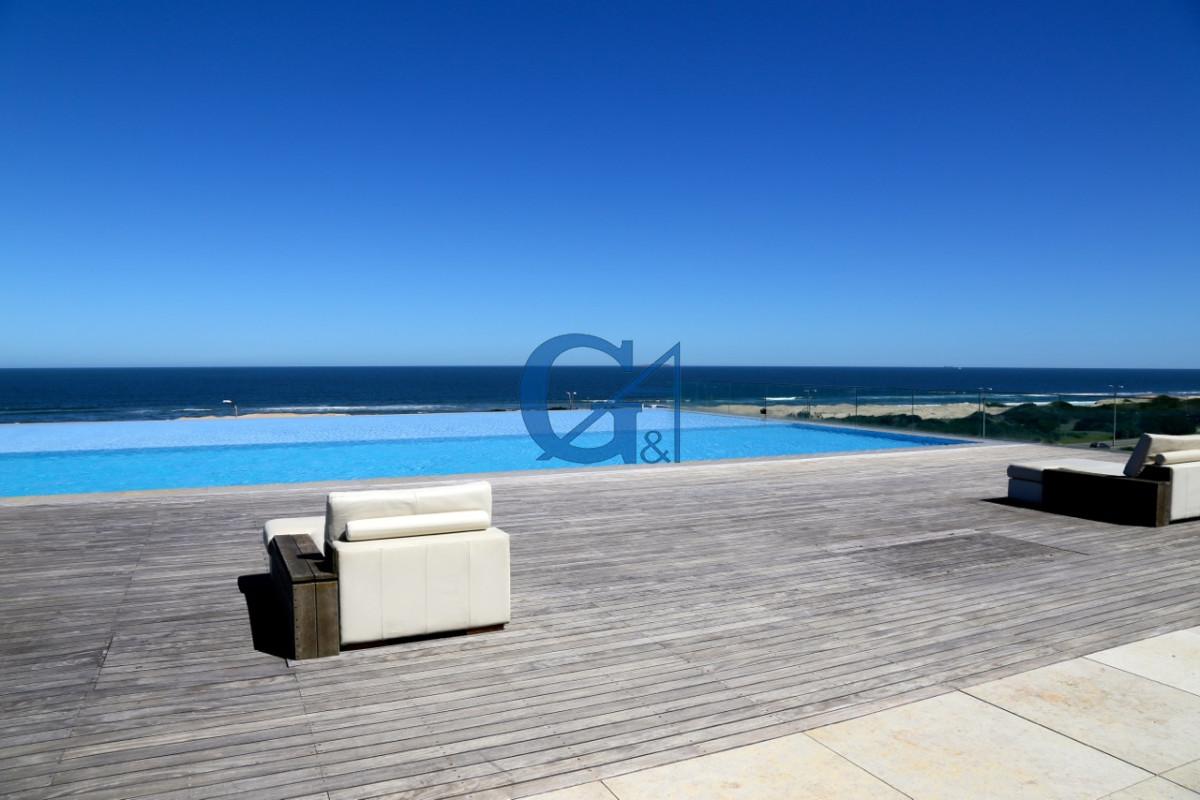 Apartamento ID.1565 - Playa Brava. Elegancia y Confort a Pasos del Mar
