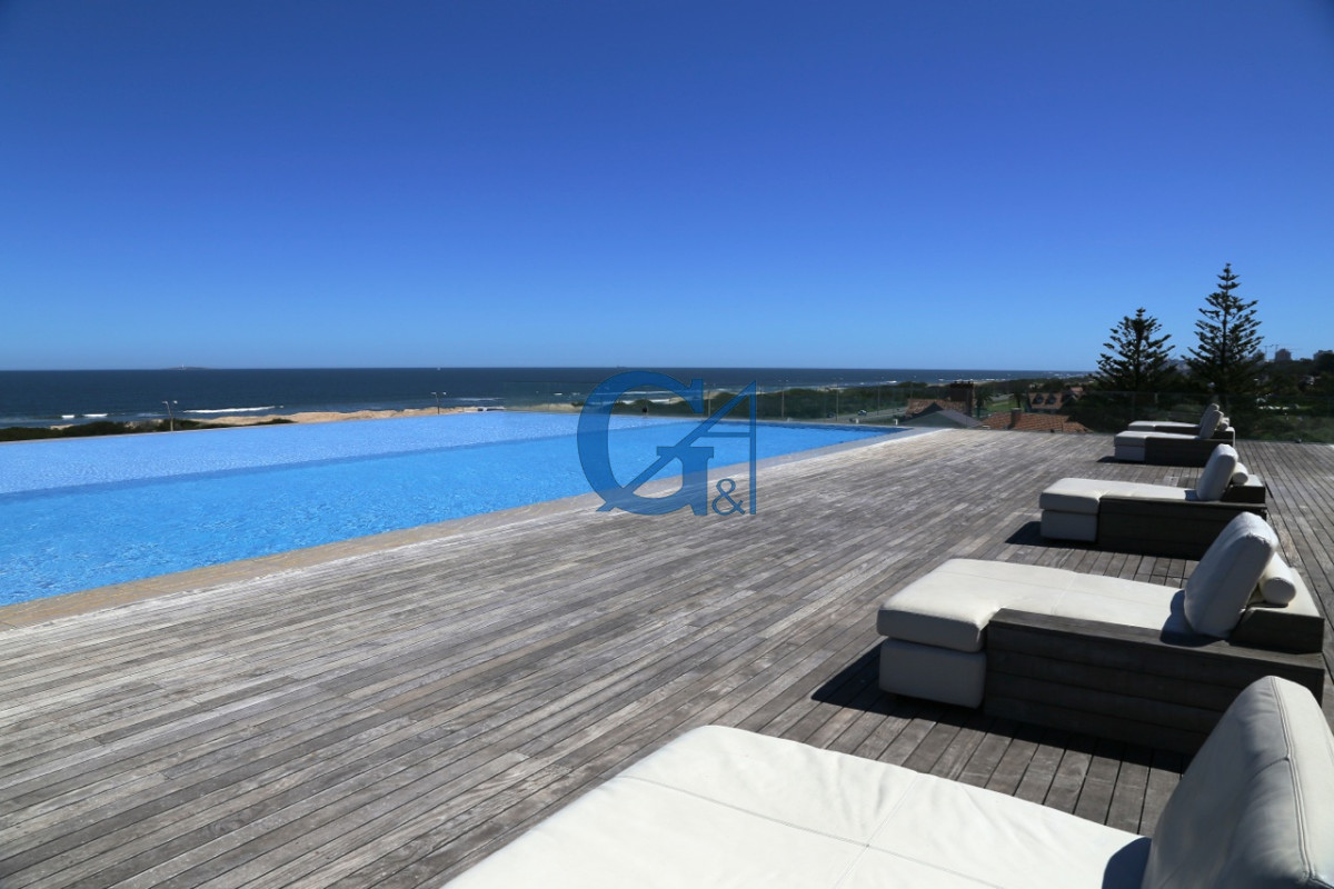 Apartamento ID.1565 - Playa Brava. Elegancia y Confort a Pasos del Mar