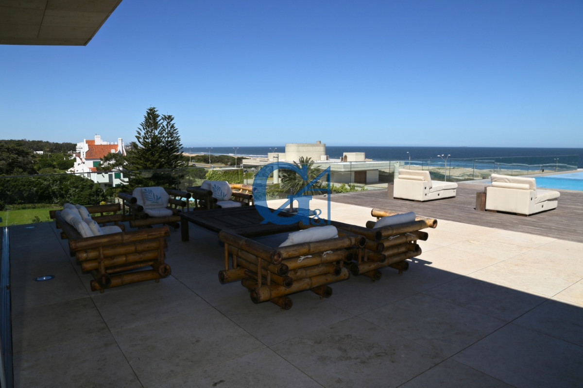 Apartamento ID.1565 - Playa Brava. Elegancia y Confort a Pasos del Mar