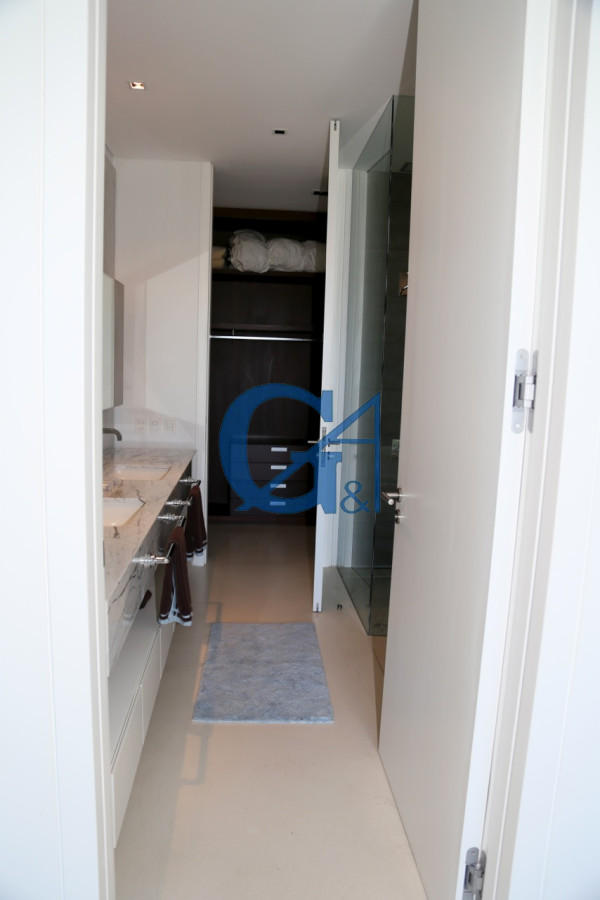 Apartamento ID.1565 - Playa Brava. Elegancia y Confort a Pasos del Mar