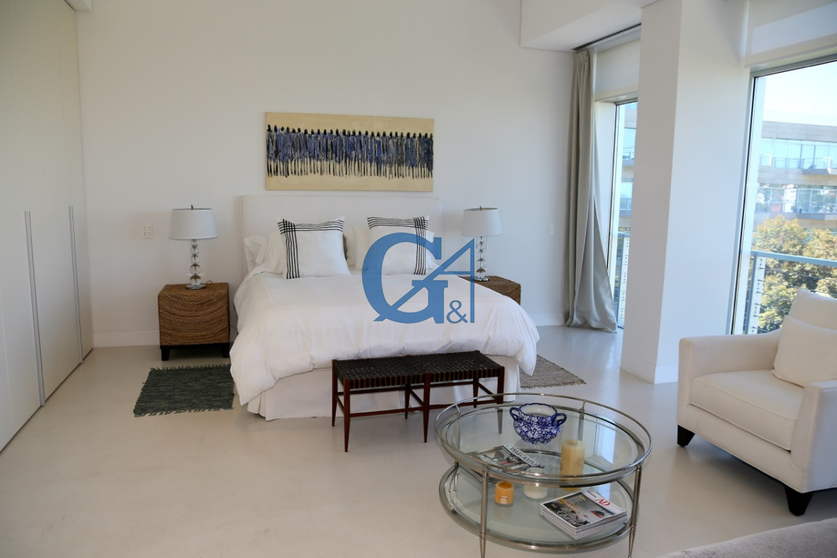 Apartamento ID.1565 - Playa Brava. Elegancia y Confort a Pasos del Mar