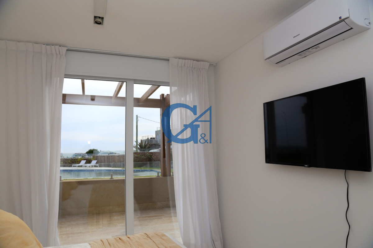 Apartamento ID.1993 - Frente al Mar en La Barra: Un Estilo de Vida Inigualable