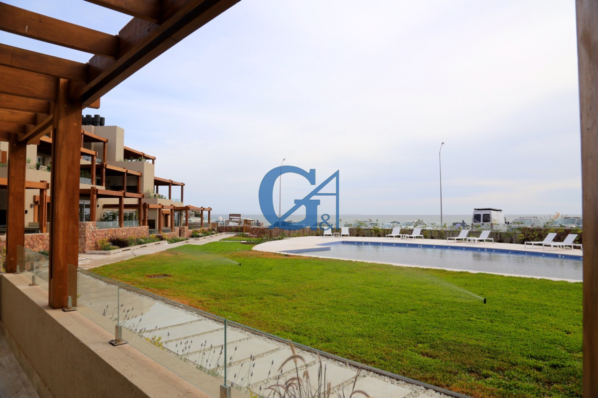 Apartamento ID.1993 - Frente al Mar en La Barra: Un Estilo de Vida Inigualable