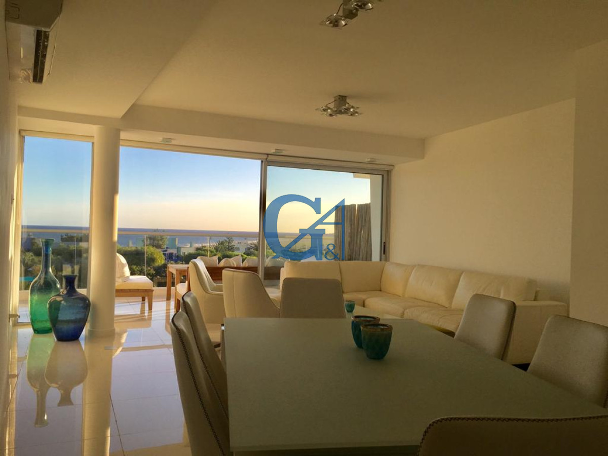 Apartamento ID.2036 - Edificio moderno con servicios y frente al mar