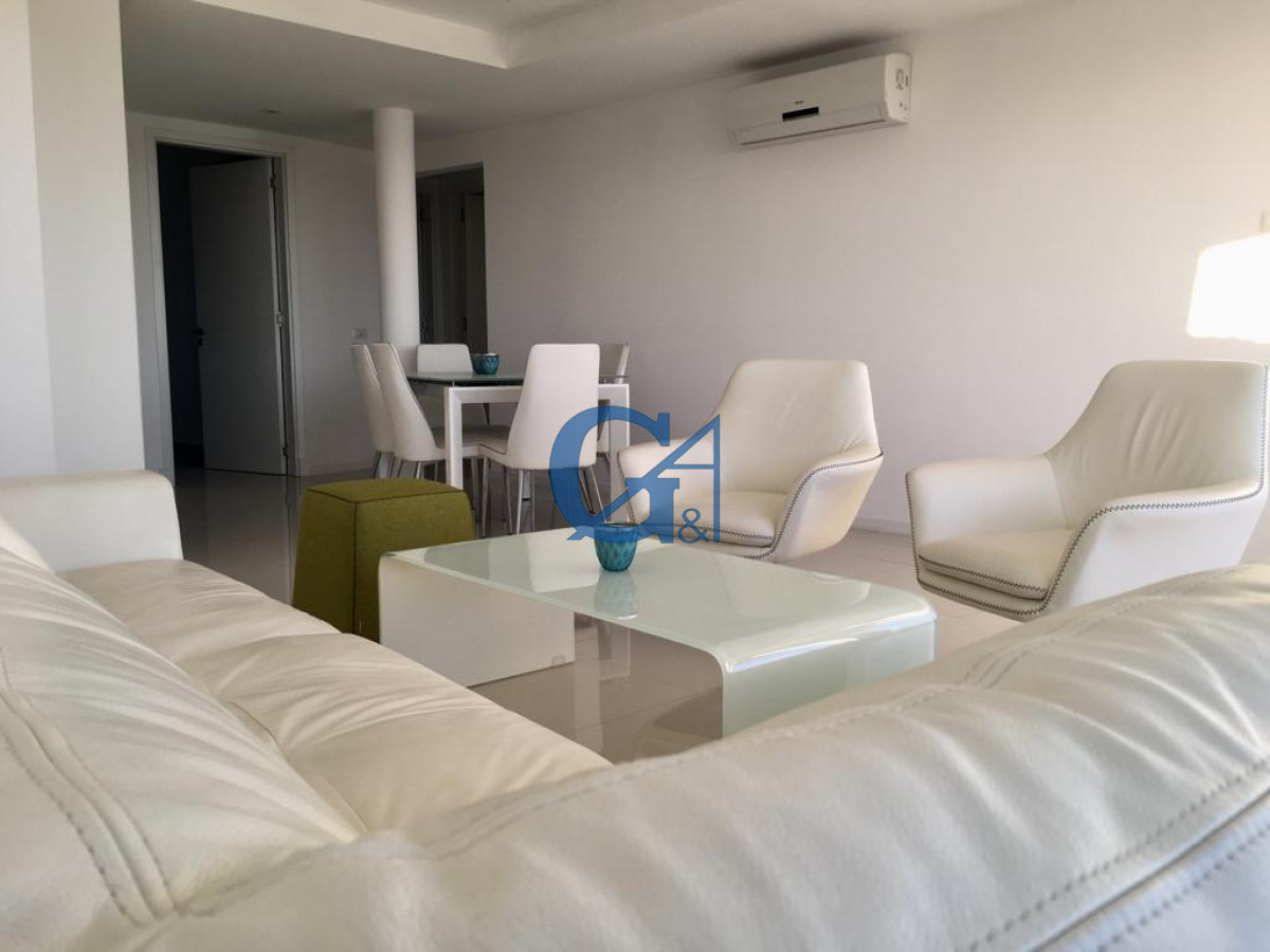 Apartamento ID.2036 - Edificio moderno con servicios y frente al mar