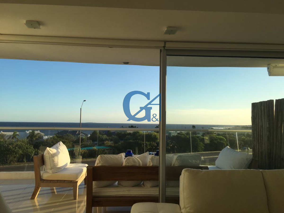Apartamento ID.2036 - Edificio moderno con servicios y frente al mar