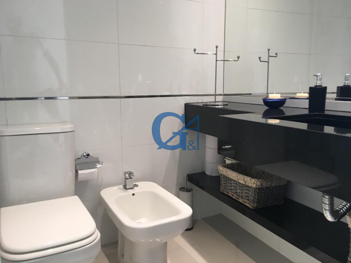 Apartamento ID.2036 - Edificio moderno con servicios y frente al mar