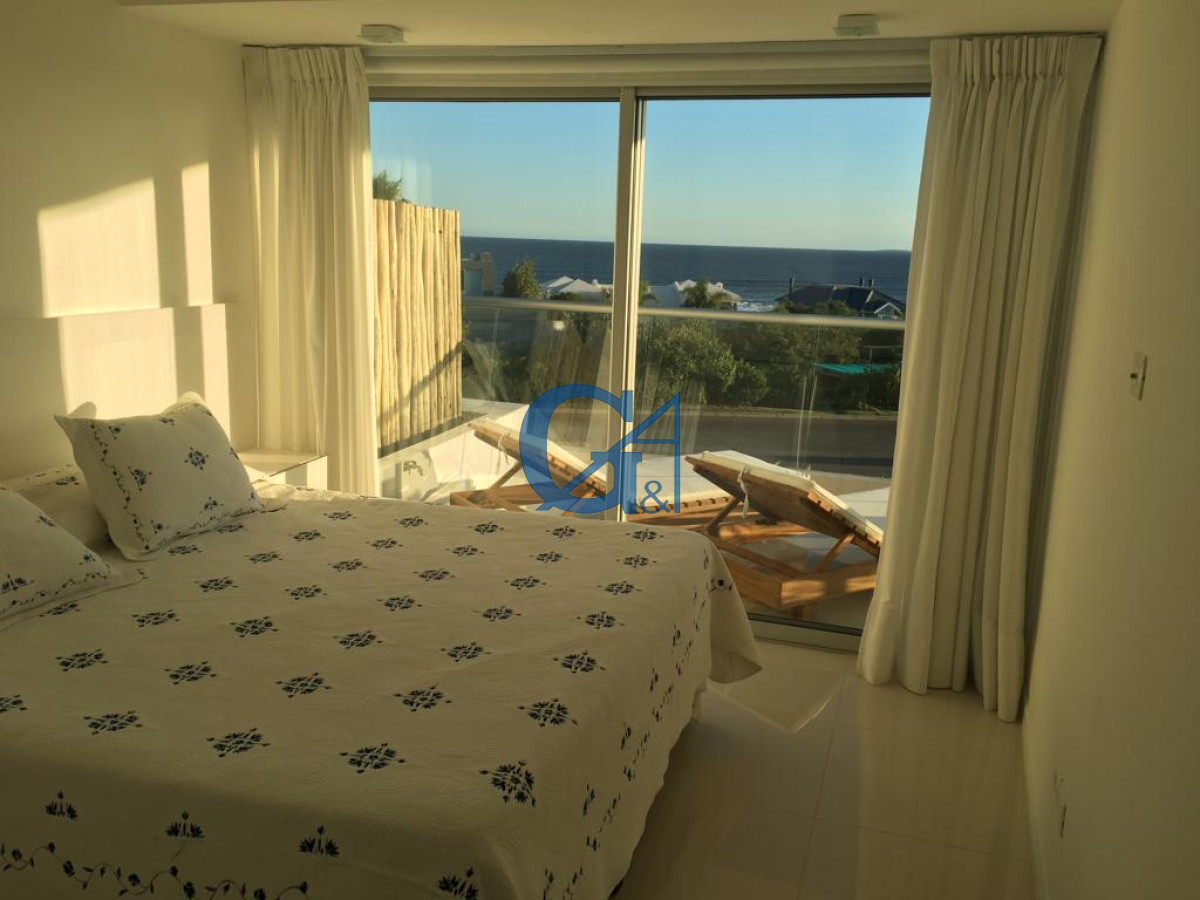 Apartamento ID.2036 - Edificio moderno con servicios y frente al mar