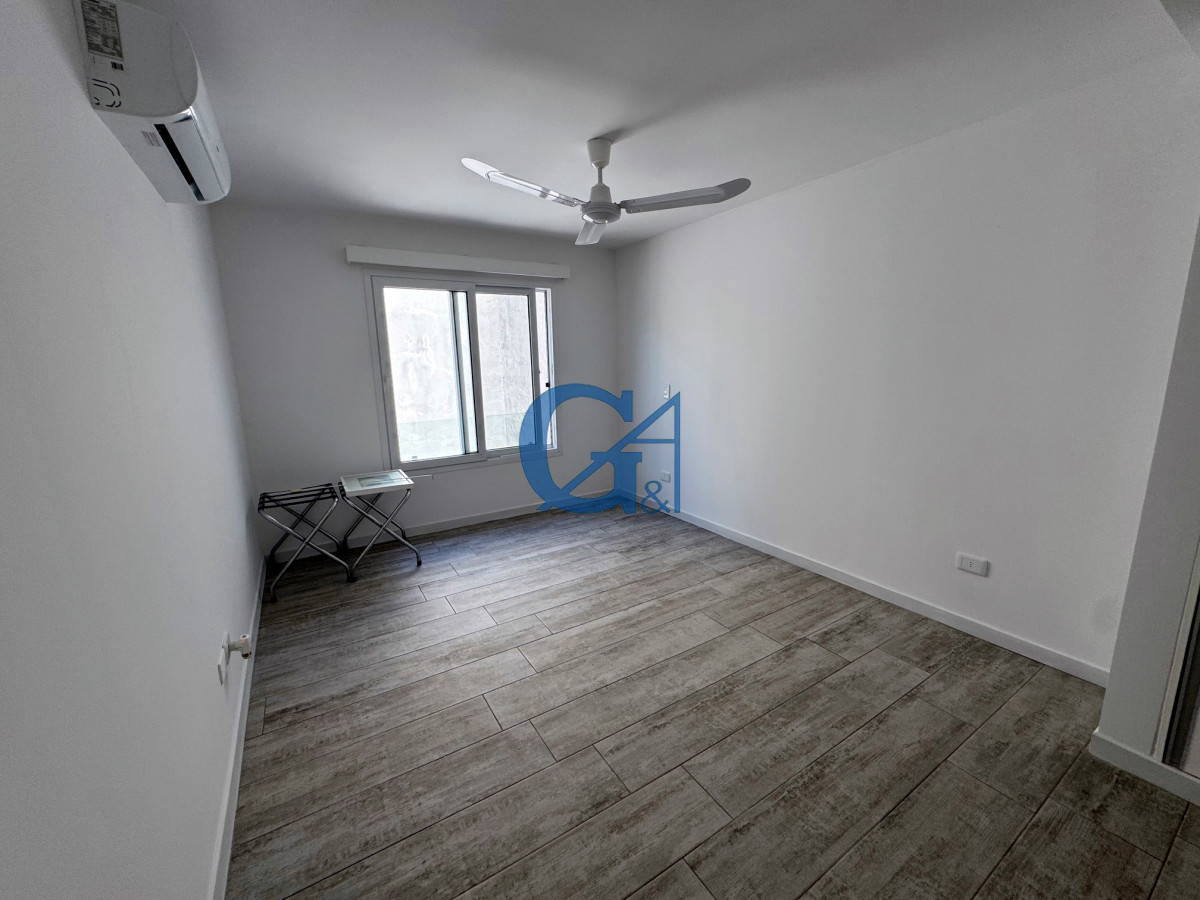 Apartamento ID.2096 - Apartamento moderno sobre playa Montoya