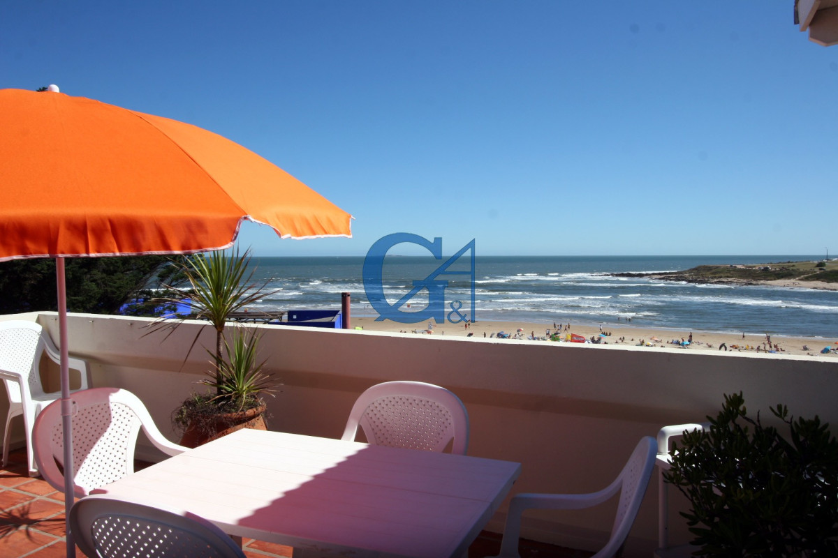 Apartamento ID.748 - Tu Refugio en La Barra: A Pasos del Mar