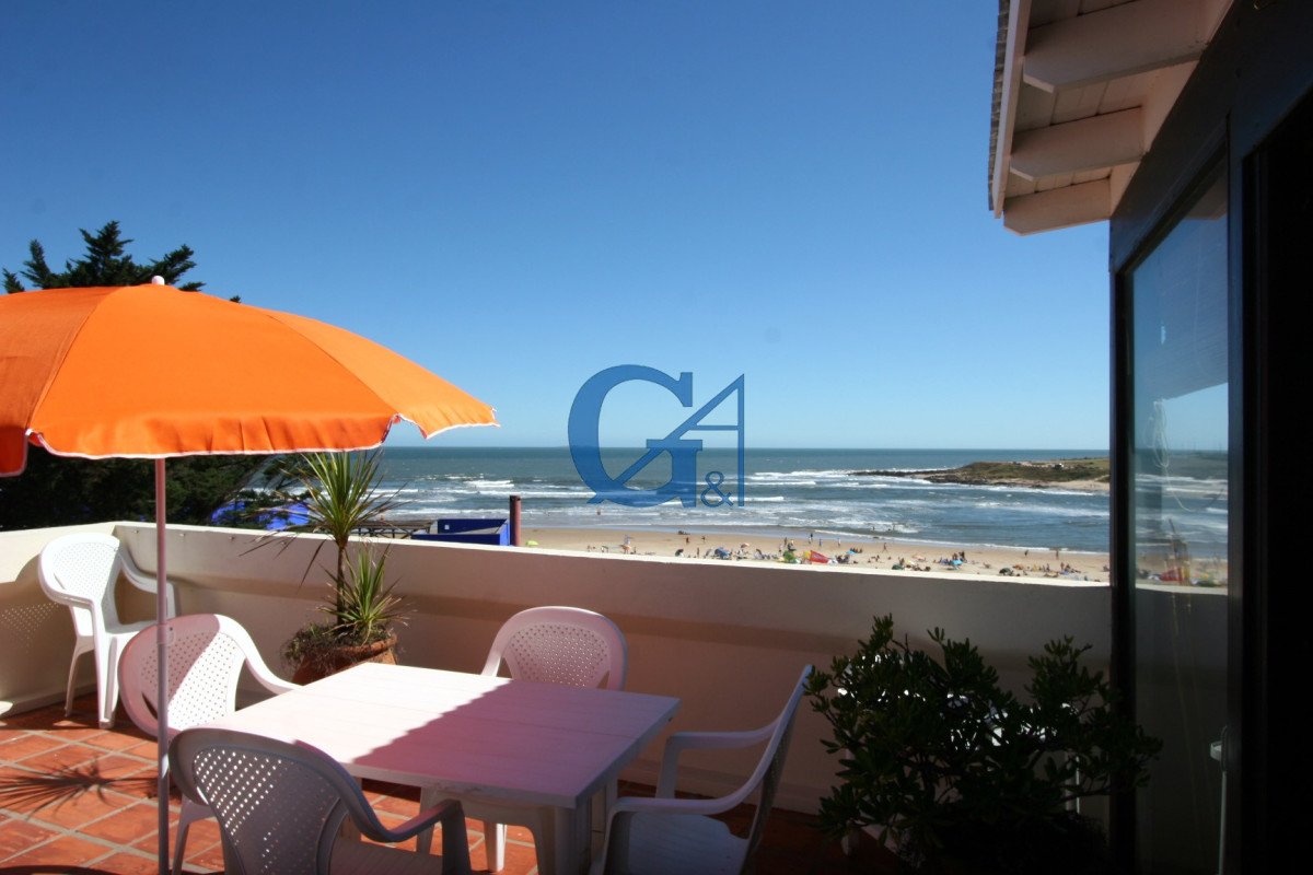 Apartamento ID.748 - Tu Refugio en La Barra: A Pasos del Mar