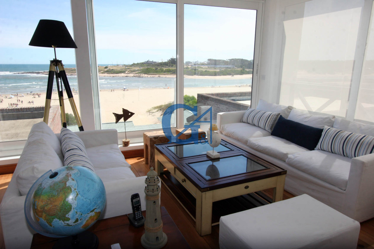Apartamento ID.748 - Tu Refugio en La Barra: A Pasos del Mar