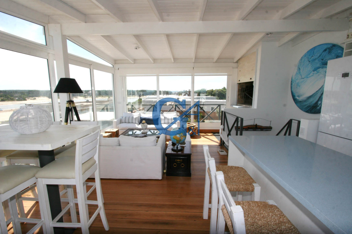 Apartamento ID.748 - Tu Refugio en La Barra: A Pasos del Mar