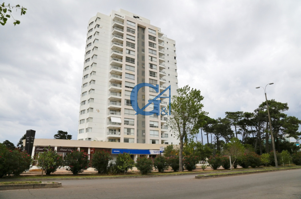 Apartamento ID.1931 - Lindísimos dos apartamentos en venta. Se venden juntos. 
