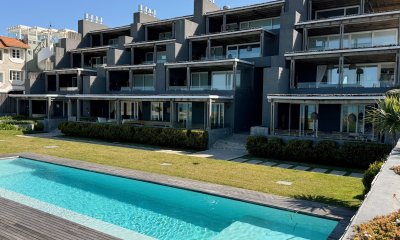 Apartamento moderno sobre playa Montoya