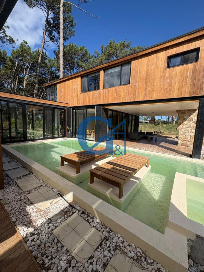 Casa ID.15713 - Propiedad a estrenar, con gran diseño y cuidada decoración