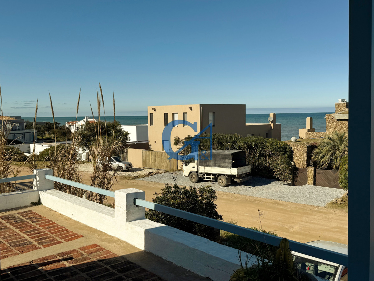 Casa ID.288 - Elegancia y Comodidad a Pasos del Mar