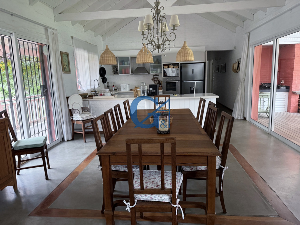 Casa ID.1378 - Elegancia y Confort a Pasos del Mar