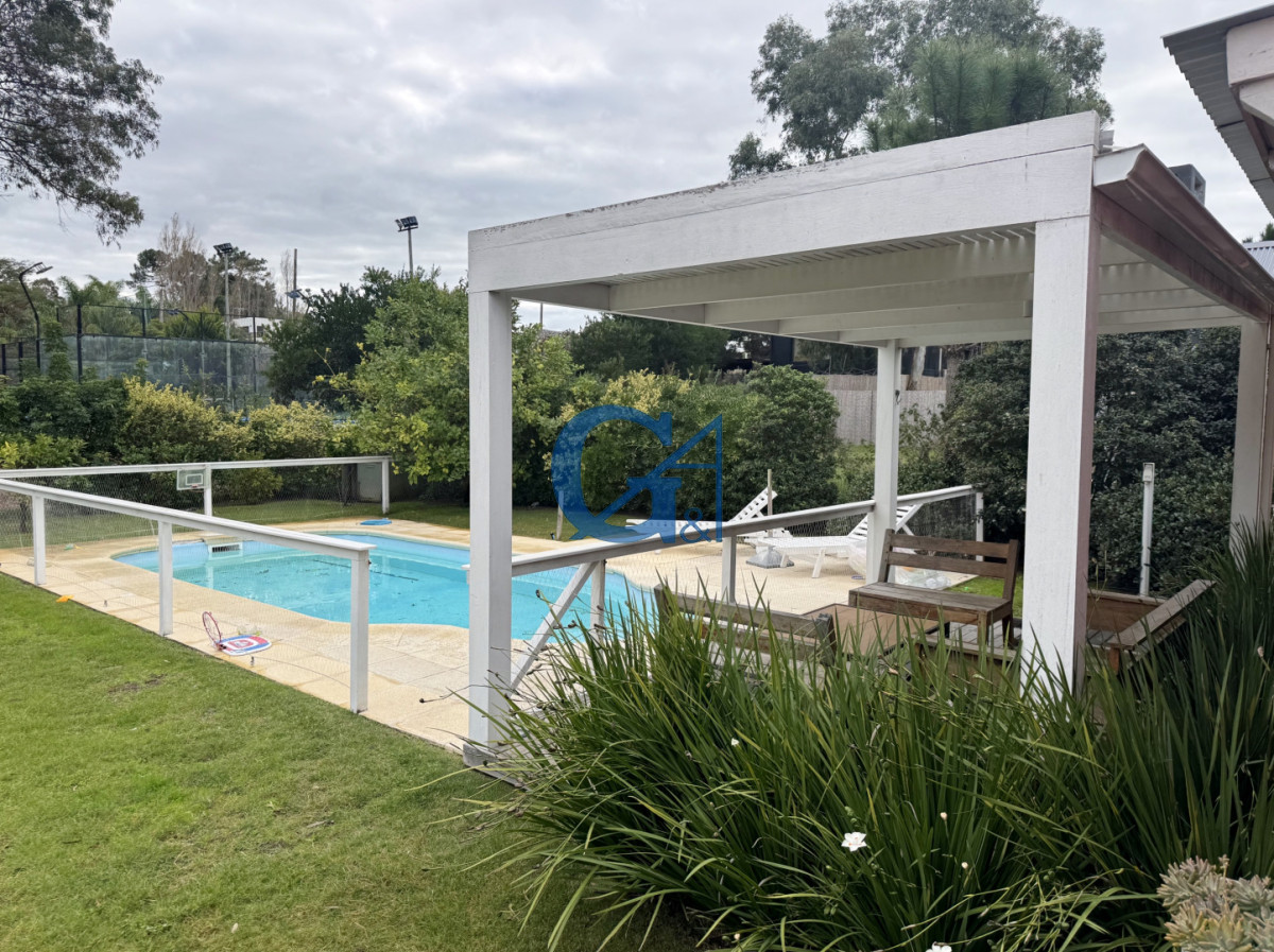 Casa ID.1378 - Elegancia y Confort a Pasos del Mar