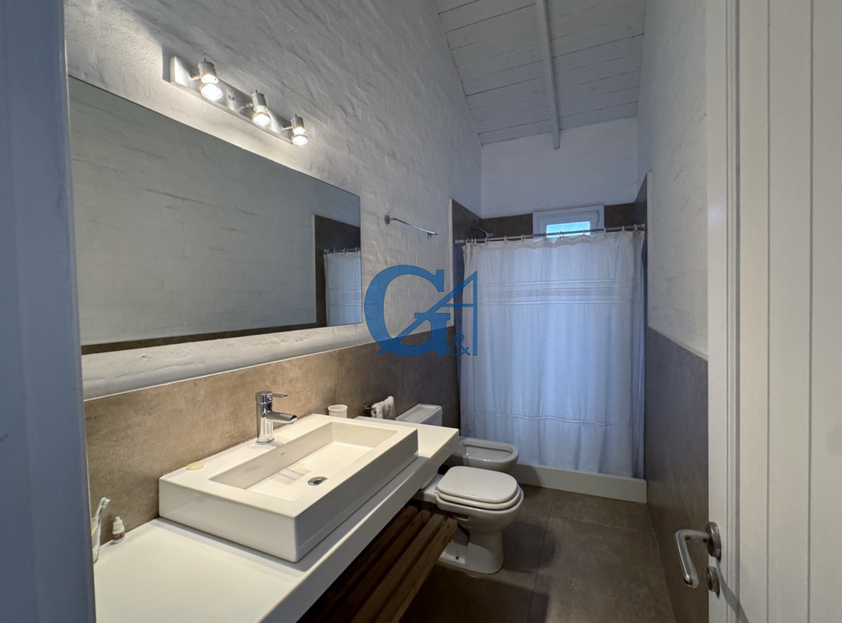 Casa ID.1378 - Elegancia y Confort a Pasos del Mar
