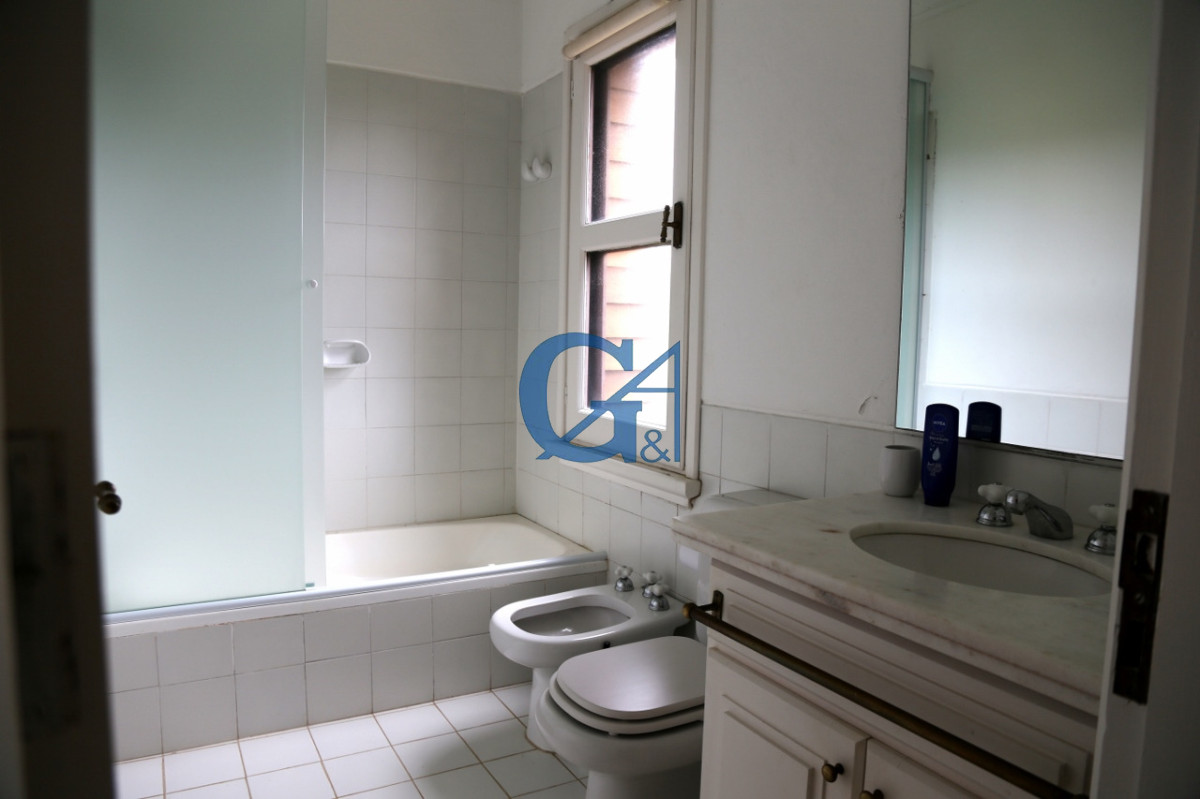 Casa ID.15714 - Descubre la esencia de la vida costera en esta espectacular casa en Punta Piedras