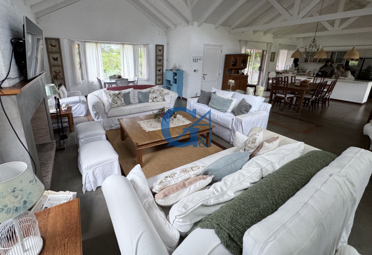 Casa ID.1378 - Elegancia y Confort a Pasos del Mar