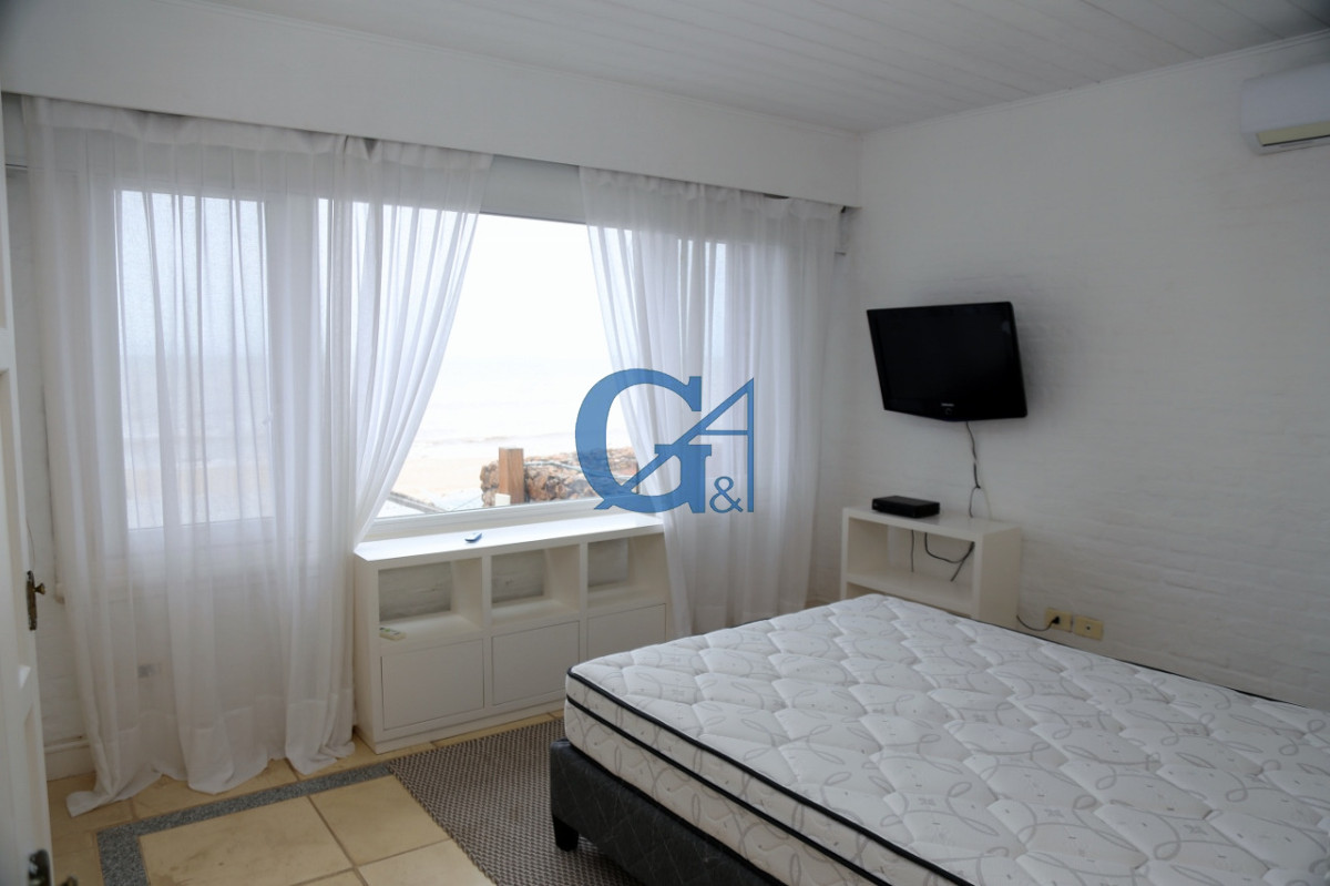 Casa ID.15714 - Descubre la esencia de la vida costera en esta espectacular casa en Punta Piedras