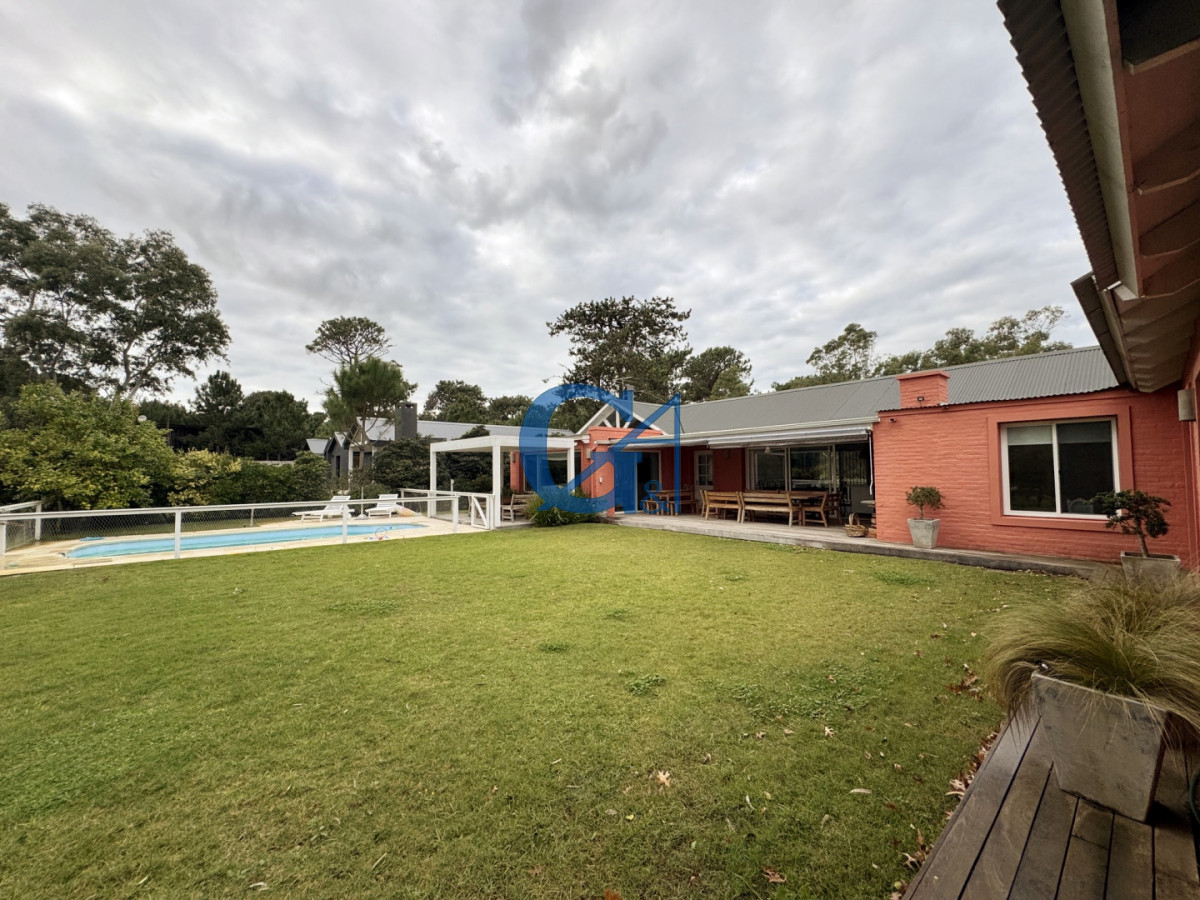 Casa ID.1378 - Elegancia y Confort a Pasos del Mar