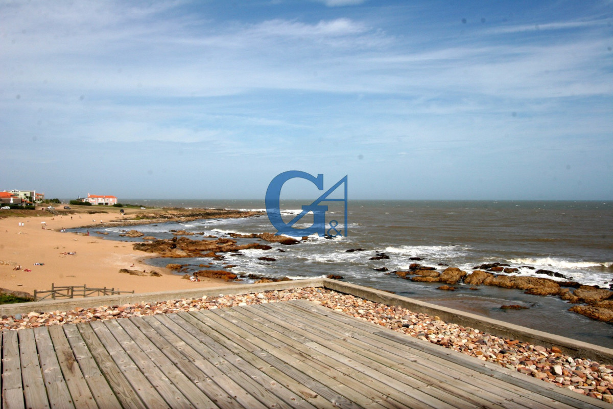 Casa ID.1040 - Casa en La Barra, La Barra