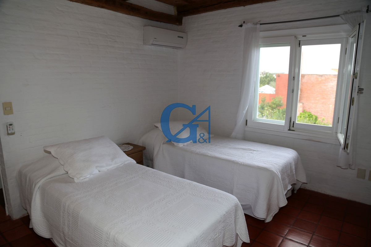 Casa ID.1215 - Casa a Pasos del Mar