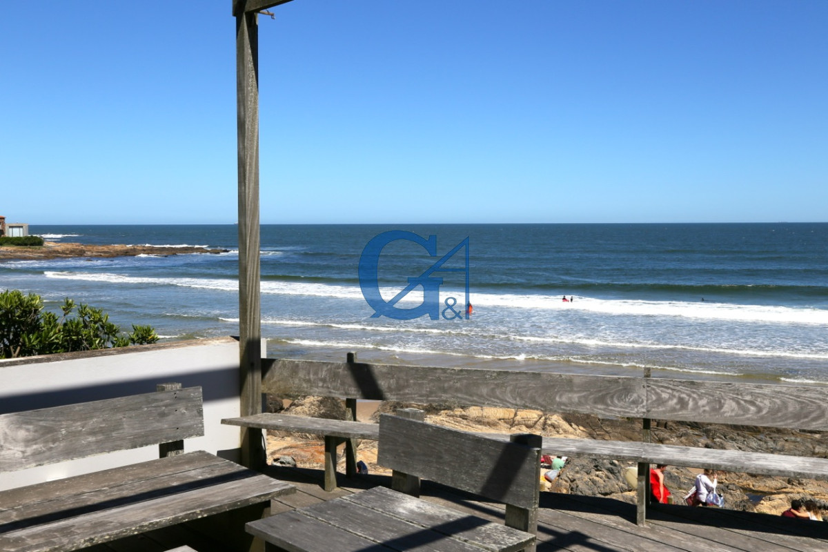 Casa ID.1228 - La Barra: Espacio y Confort para Disfrutar