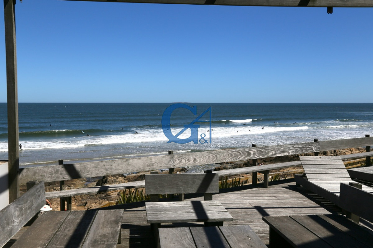 Casa ID.1228 - La Barra: Espacio y Confort para Disfrutar