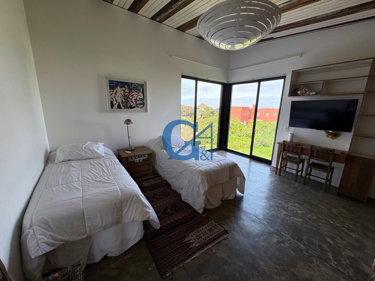 Casa ID.1749 - Casa en Manantiales, Punta Piedras