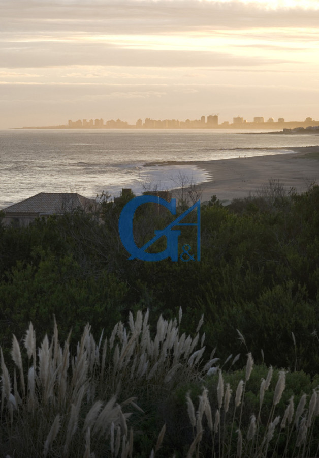 Casa ID.1949 - Casa en Manantiales, Punta Piedras