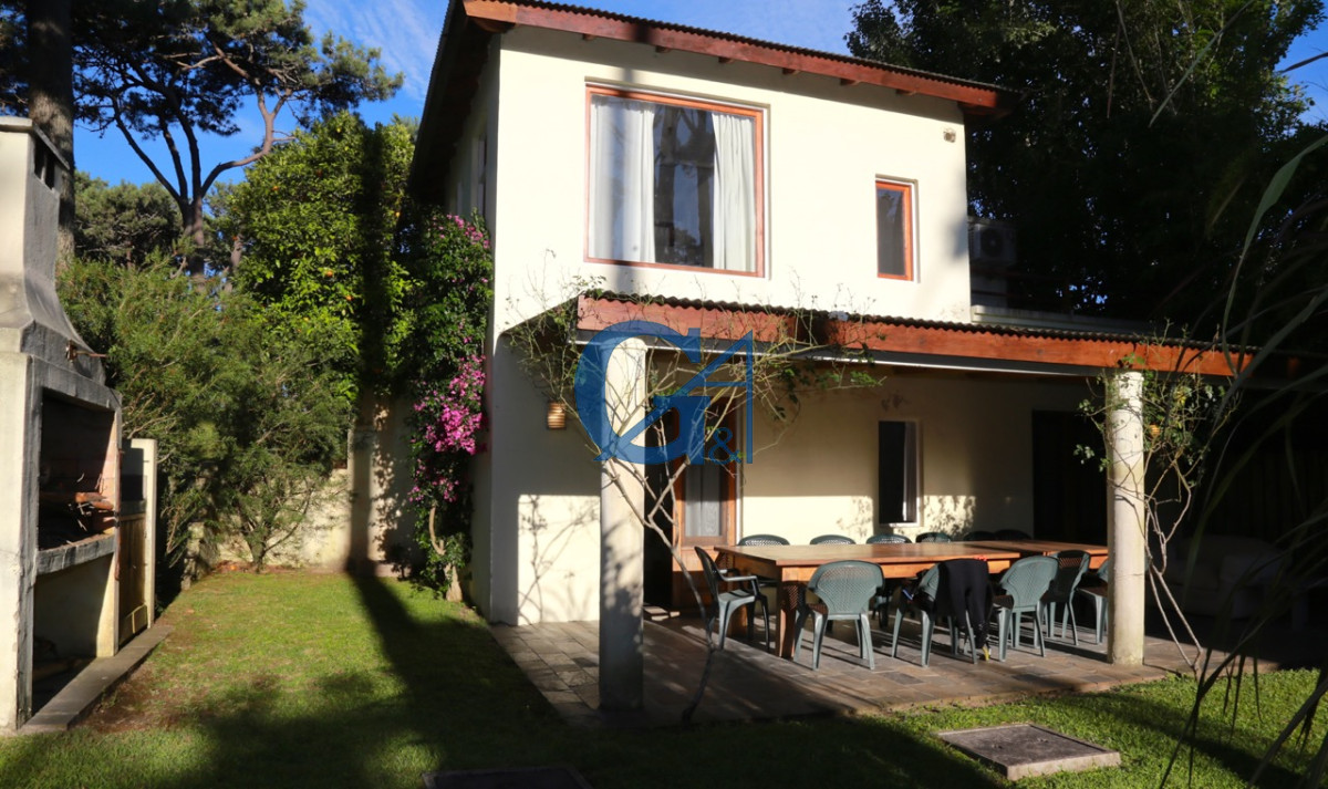 Casa ID.1952 - Montoya a tus pies