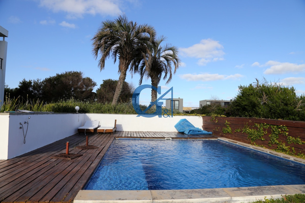 Casa ID.1989 - Casa en Manantiales, Punta Piedras