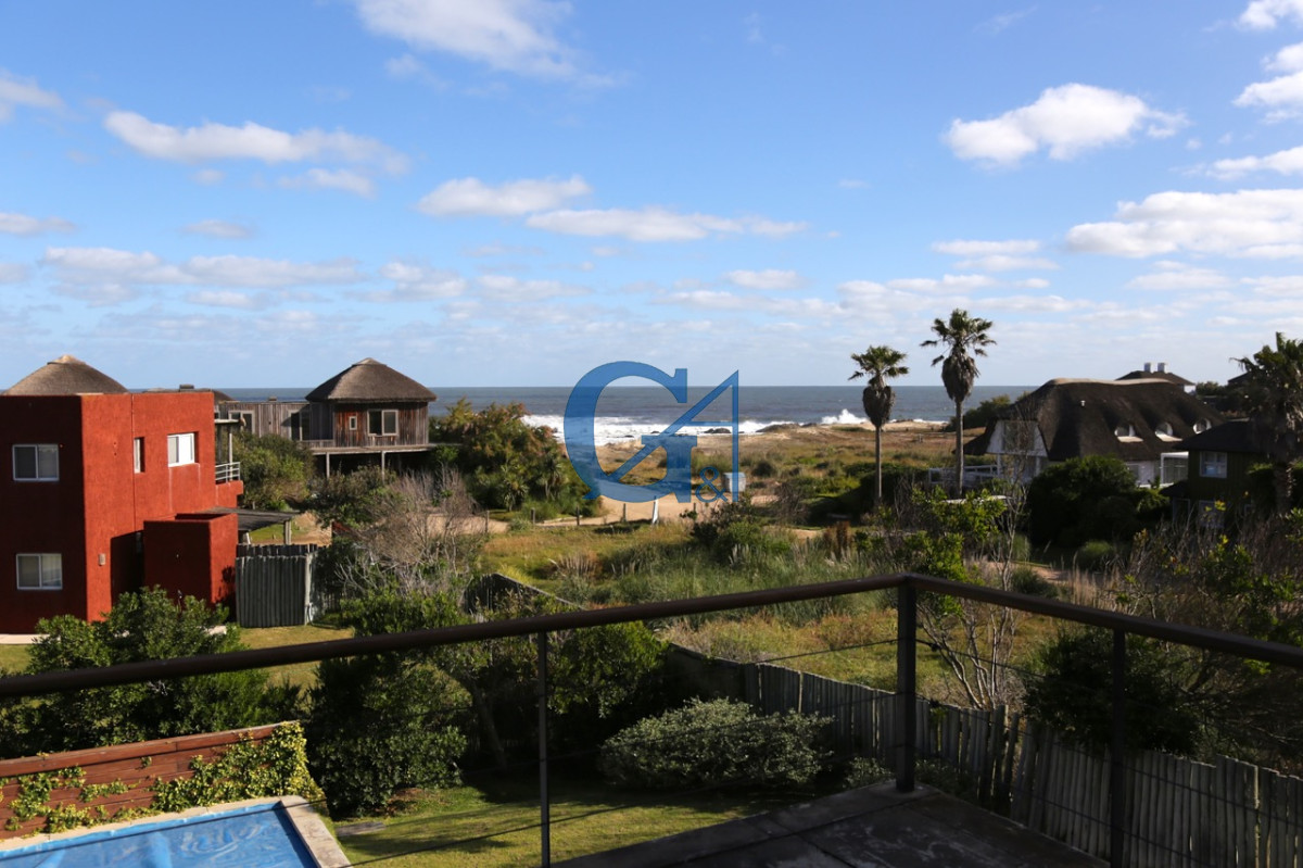 Casa ID.1989 - Casa en Manantiales, Punta Piedras