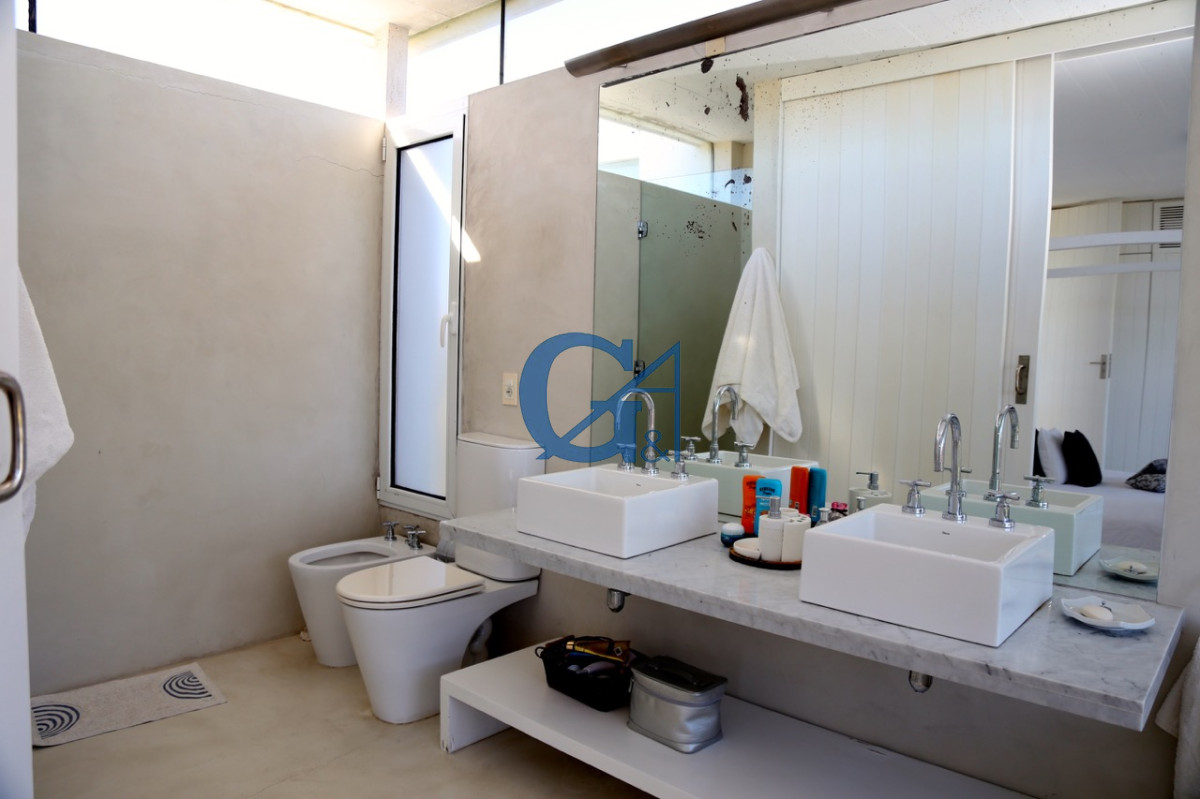Casa ID.1989 - Casa en Manantiales, Punta Piedras